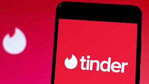La app de citas Tinder mostrará antecedentes violentos de personas