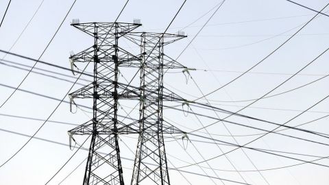 Juez otorga 11 suspensiones definitivas que frenan Ley de la Industria Eléctrica