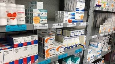 Sigue desabasto de medicamentos en el sector salud