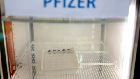 Pfizer inicia ensayos de vacuna contra COVID en niños de 6 meses a 11 años