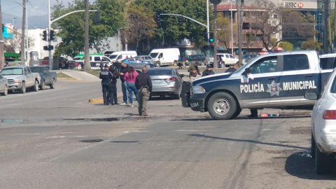 Dos residentes de EU son baleados en el centro