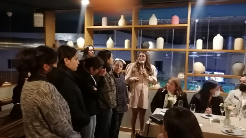 Es momento de ser Autónoma: Mujeres se unen, amadrinan a niñas de casas hogares