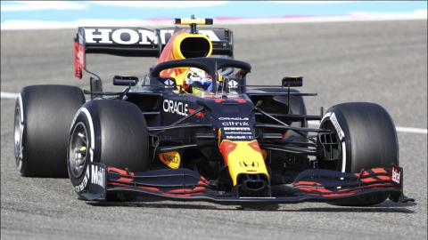 Verstappen el más rápido; Checo Pérez en quinto, tras el último ensayo en Baréin