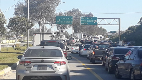 Tráfico lento hacia Playas de Tijuana