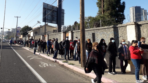Situación de las filas en Tijuana por Vacunación anti-covid 19