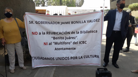Se manifiestan por reubicación de la Biblioteca Benito Juárez