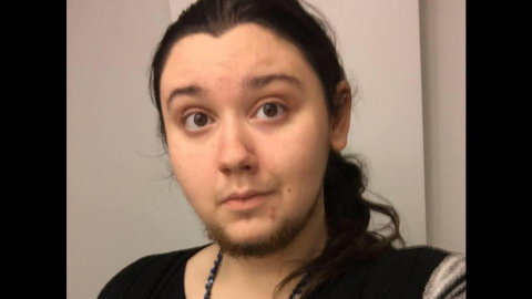 Mujer deja CRECER su barba desde los 15 años y lo comparte en redes sociales
