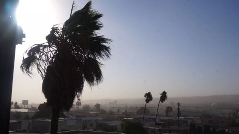 Vientos Santa Ana, calor y neblina esta semana en Tijuana