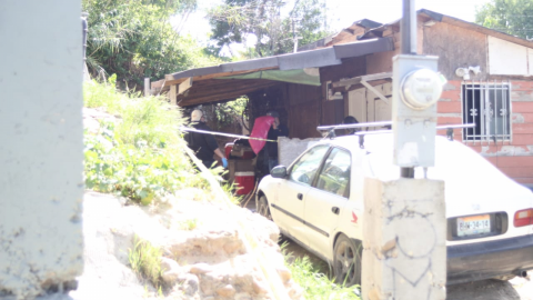 Sicarios lo persiguen en un lote baldío y disparan dejándolo sin vida