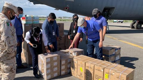 LLEGA REMESA DE VACUNA CONTRA COVID-19 A BAJA CALIFORNIA