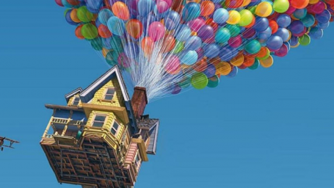 Hombre le construye casa a su hijo de siete años igual a la de 'UP'