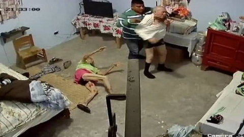 Hombre golpea y asalta a pareja de adultos mayores en Michoacán; están graves