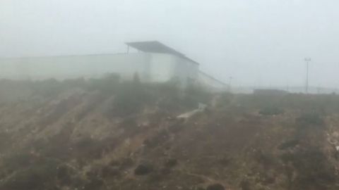 Video: Densa bruma afecta operaciones aéreas en Tijuana