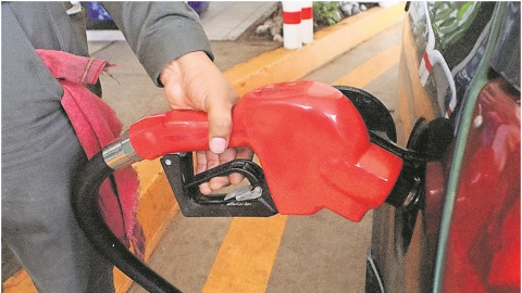 Devuelven subsidio a gasolina Premium