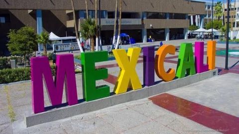 Pide a estadounidenses no cruzar a Mexicali, por violencia