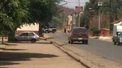 Atacan a balazos a brigada de vacunación contra covid-19 en Michoacán