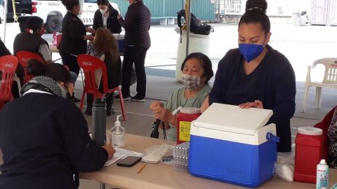 Aplicarán segundas dosis de la vacuna Sinovac este domingo en Tijuana