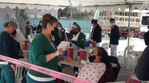 Van más de mil maestros vacunados contra COVID-19 en Tijuana