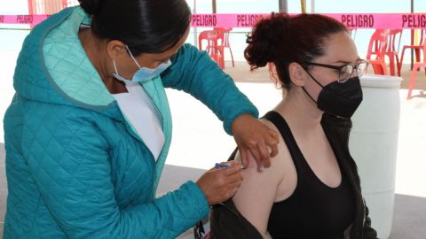 En receso vacunación anti-covid 19 a maestros de BC