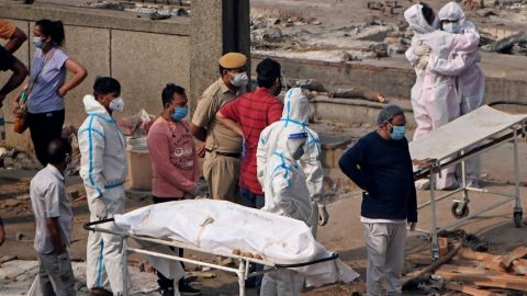 India registra nuevo récord de muertes por Covid-19 con 3 mil 680 en 24 horas
