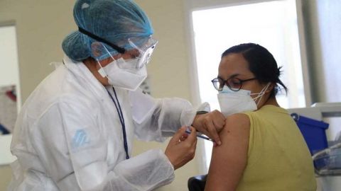 Médicos privados de la CDMX obtienen amparo para ser vacunados contra Covid-19