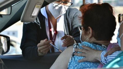 Concluye vacunación anti Covid19 en el Baja California Center