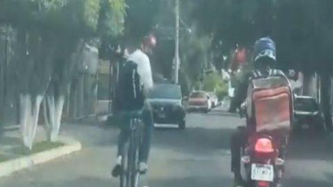 Ciclista roba celular, intenta huir y lo atropellan en Jalisco