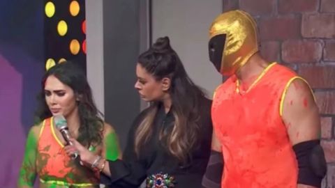 Tinieblas Jr. se disculpa, dice que por la adrenalina nalgueó en vivo a Macky