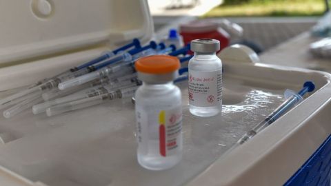 AMLO prevé que vacunación anticovid en México termine en octubre