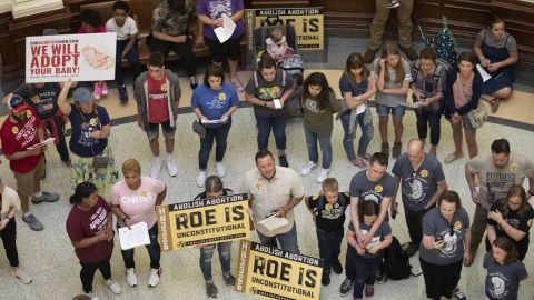 Texas prohíbe el aborto desde la semana 6 de gestación
