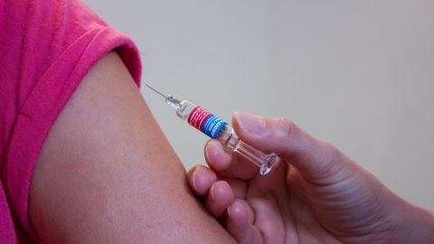 Estamos listos para vacunar contra covid-19 a menores, faltan estudios: Ssa
