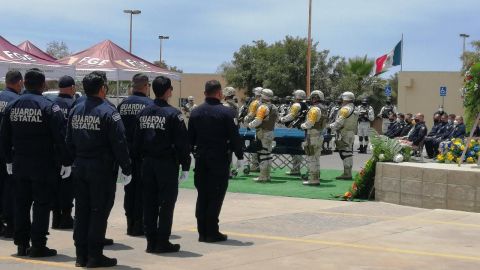 Rinden ceremonia luctuosa a agente que murió en ataque armado de San Quintín