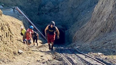 Rescatan el cuarto cuerpo de trabajador atrapado en derrumbe de mina en Coahuila