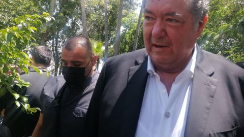 Vota Jorge Hank, lamenta hechos violentos