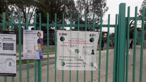 Ciudadanos ignoran suspensión de vacunación anti COVID-19