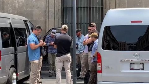 Seguridad de EU supervisa Palacio Nacional por llegada de Kamala Harris