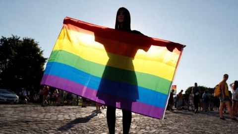 Hungría aprueba ley que prohíbe contenido LGBT en escuelas y en televisión