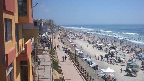 Más de 5 mil bañistas en Playas de Tijuana