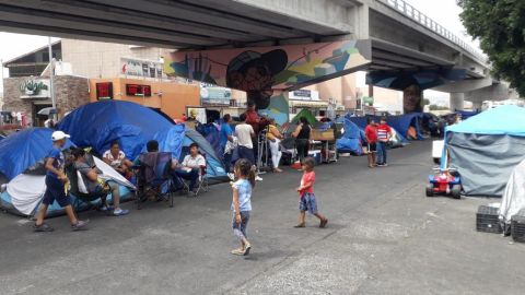 Niños migrantes sufren en campamento El Chaparral