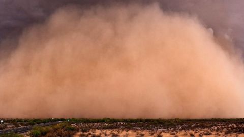 Polvo de Sahara regresa a México; prevén días brumosos y tardes rojizas