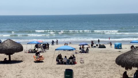 No se acerquen a la playa, piden autoridades