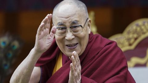 Por no tener teléfono celular, Dalai Lama evitó espionaje con Pegasus