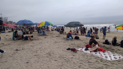 📹 VIDEO: Lleno Playas de Tijuana, ni parece que haya Covid 19