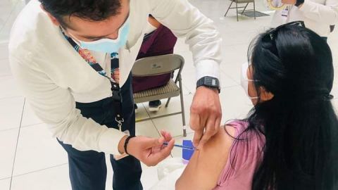Vacunación con Pfizer y AstraZeneca continúa este martes en Tijuana