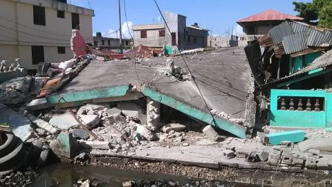 Levantan alerta de tsunami tras sismo en Haití