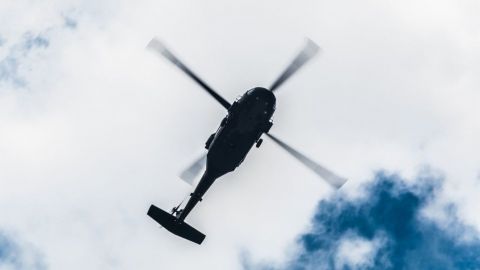 Se desploma helicóptero militar en Brasil; hay un muerto y cinco heridos