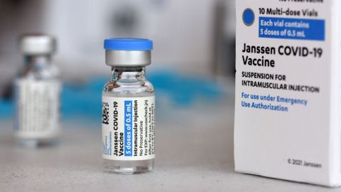 Vacuna Johnson & Johnson disminuye probabilidad de ser un paciente hospitalizado