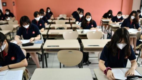 Cancelan clases presenciales tras aumento en casos de Covid