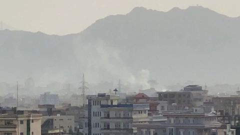 Reportan nueva explosión en Kabul; EU lanza dron contra miembros del EI
