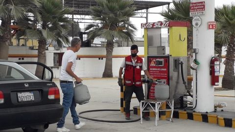 Reportaje Cadena: El peligro de cargar tanques en gaseritas